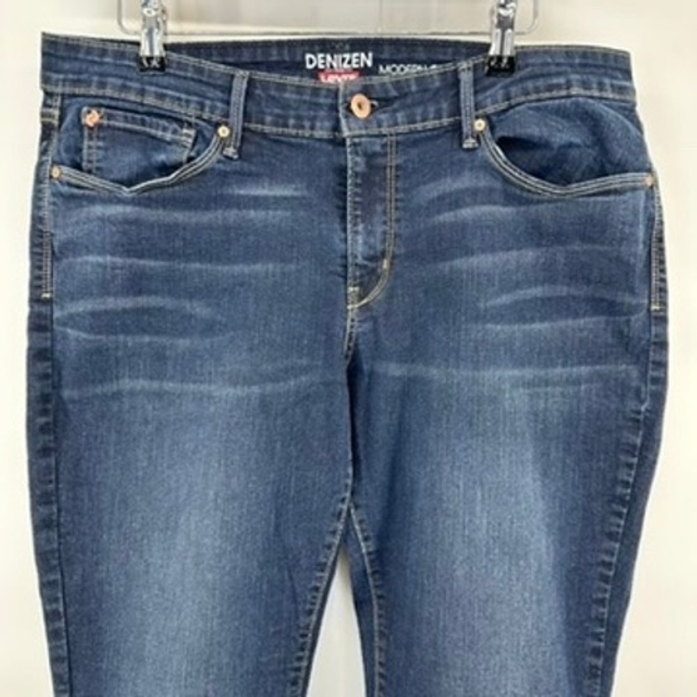 DENIZEN Levis Modern Crop Caori Jeans Dark Wash Cuffed Women's Size 16 W33 - Picture 4 of 8